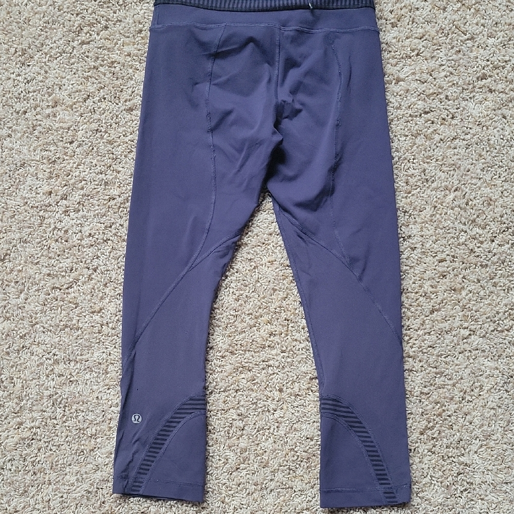 Lululemon Leggings  Purple Size 4 With A Back Pocet